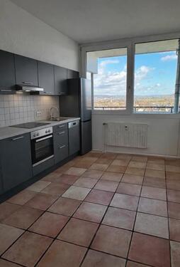 Foto - Sanierte, möbelierte 2-Zimmer-Wohnung mit Terasse und Stellplatz