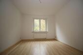 Foto - **Große 2-Zimmer-Wohnung mit Balkon in ruhiger Wohnlage zu vermieten**