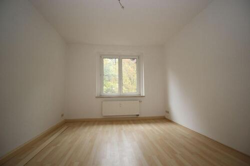 Foto - **Große 2-Zimmer-Wohnung mit Balkon in ruhiger Wohnlage zu vermieten**