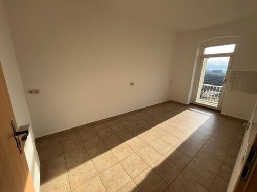 Foto - 2 Raumwohnung mit Balkon, 1. OG, Fahrstuhl, ab sofort!