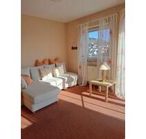 Möblierte lichtdurchflutete 2,5 Zimmerwohnung in Rödental