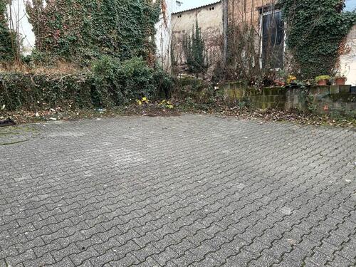 Foto - Parkfläche - 150,00&nbsp;EUR Miete,