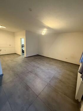 Foto - Vollständig renovierte 2 Zimmer Wohnung mit Balkon