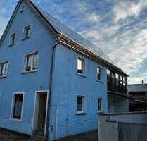 PROVISIONSFREI: Viel Platz für Familie in Baudenbach – mit PV