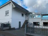 Foto - KÖNIGSWINTER ITTENBACH, tolle 4 Zimmer-Wohnung mit ca. 145 m² WNfl. und Dachterrasse, EBK, 2 Stellpl