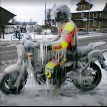 Foto - Winterstellplätze Motorrad - 25,00 EUR Miete,