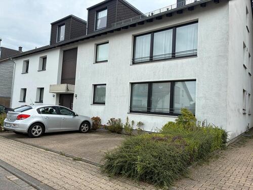 Foto - Schöne 4-Zimmer-Eigentumswohnung mit Garten und Garage
