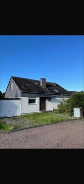 Foto - Freistehendes Einfamilienhaus - 1.800,00 EUR Kaltmiete,