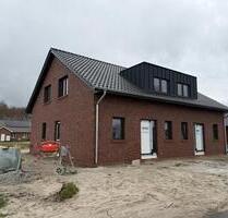 Neubau-DHH in 26676 Barßel - 1.200,00&nbsp;EUR Kaltmiete, ca.&nbsp; 115,00&nbsp;m&sup2; in Barßel (PLZ: 26676)