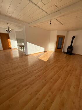 Foto - Großzügige 5-Zimmer-Wohnung mit ca. 30 m² Wohn- und Essbereich