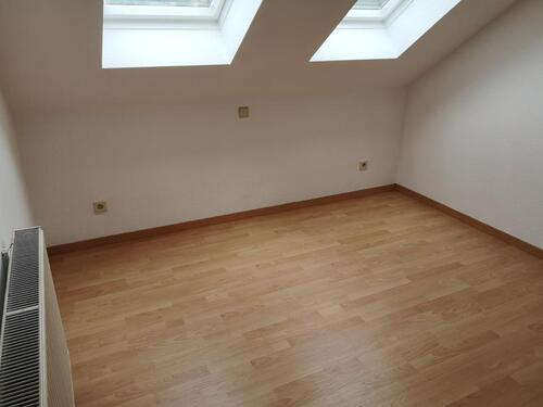 Foto - 2 Zimmer Dachgeschoßwohnung zur Miete in Floh-Seligenthal