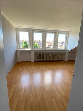Foto - Helle Dachgeschosswohnung inkl. Einbauküche