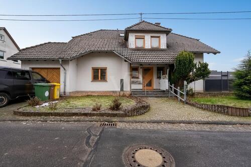 Foto - 7 Zimmer Maisonettenwohnung zur Miete in Hundsangen