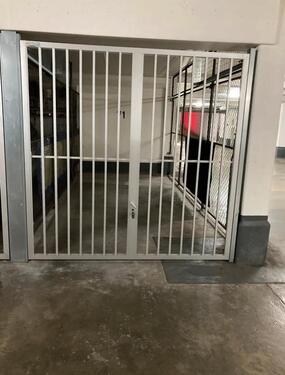 Foto - Absperrbarer Tiefgaragenstellplatz Einzelstellplatz Tiefgarage