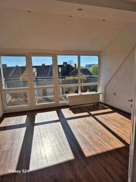 Foto - Großzügige Dachgeschosswohnung mit Hobbyraum