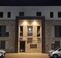 Neuwertige 2 ZKB mit Balkon 