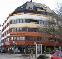 Entdecken Sie Ihre neue Praxis- Bürofläche in Völklingen! Diese gepflegte Immobilie, erbaut im Jahr 1985 in massiver Bauweise, bietet Ihnen vielseitige Möglichkeiten zur Entfaltung Ihres...