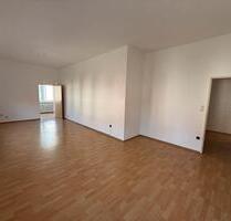 Schöne 2,5-ZI Wohnung in Bruchköbel mit Balkon (1OG)