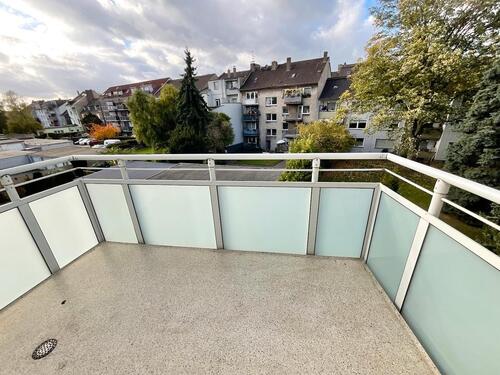 Foto - Frisch renovierte 2-Zimmer-Wohnung mit Balkon!