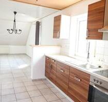 Schöne 3-Zimmer-Wohnung + Dachgeschoss - Amberg