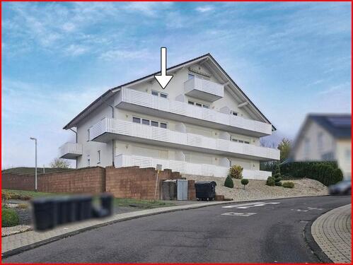 Foto - Helles 57m² DG-Studio & Loggia & Stellplatz ab April zu vermieten