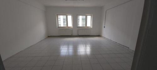 Foto - Büro,Büroraum,Großraumbüro,Lager,Versandhandel, 37 qm