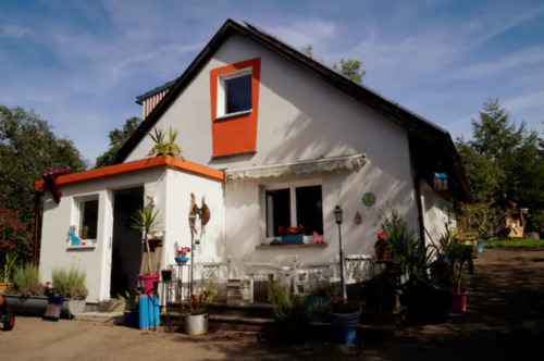 Foto - Charmantes Häuschen im Grünen - 1.050,00 EUR Kaltmiete, ca.  100,00 m²