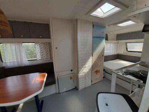 Foto - Wohnwagen als Gästeunterkunft Hotel Pension im Garten