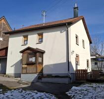 Haus mit anliegendem Grundstück zu verkaufen - Fluorn-Winzeln