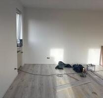 frei ab 01.12.2025 renovierte Wohung mit Balkon, 2- Z.,Bad, Kü - Bonn Auerberg