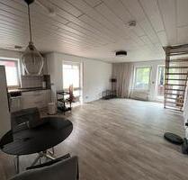 Maisonette-Wohnung in Löwenstein-Reisach mit Seeblick 1,5 Zimmer