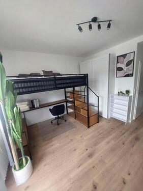 Foto - Kernsanierte, neu möblierte 1-Zimmer-Wohnung Nähe Wettersteinplatz, München