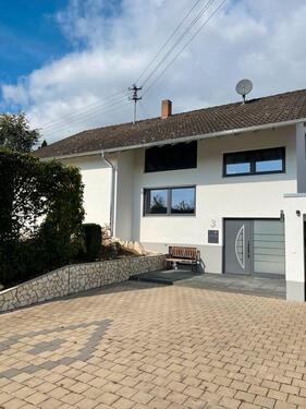 Foto - Einfamilienhaus mit Garten - 1.500,00 EUR Kaltmiete, ca.  170,00 m²