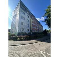 4-Zimmerwohnung mit Balkon und modernisiertem Bad - Schwedt (Oder)