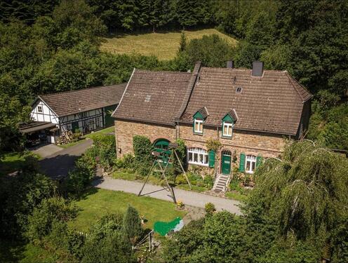 Foto - Großes Haus mit Alleinlage - 629.000,00&nbsp;EUR Kaufpreis, ca.&nbsp; 220,00&nbsp;m&sup2;
