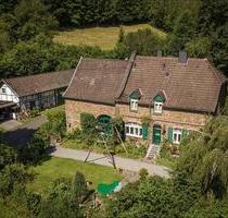 Großes Haus mit Alleinlage - 629.000,00&nbsp;EUR Kaufpreis, ca.&nbsp; 220,00&nbsp;m&sup2; in Hellenthal (PLZ: 53940)