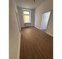 3-Zimmer-Wohnung in Wuppertal-Schwarzbach – frisch renoviert mit neuem Vinylboden