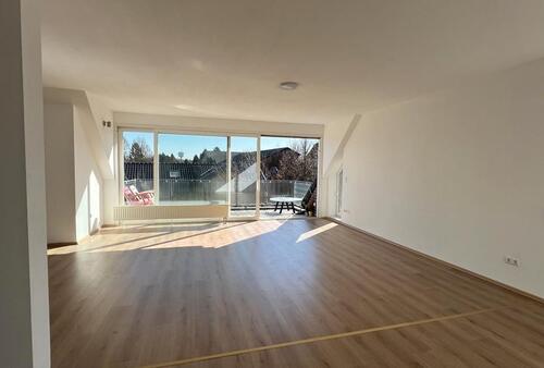 Foto - Frisch renovierte, moderne und offene Wohnung im 2.OG