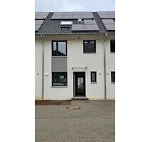 Effizienter Neubau mit PV-Anlage und Wärmepumpe - Neckargemünd