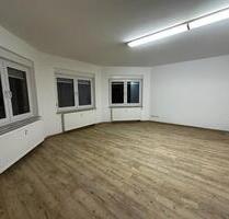 Geräumige 3 Zimmer Wohnung mit Dusche - Dippoldiswalde