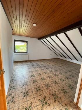 Foto - 3 Zimmer Dachgeschoßwohnung zur Miete in Obersulm