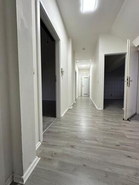 Foto - 4-Zimmer DG-Wohnung mit Spitzboden Zentral gelegen ab sofort 73qm