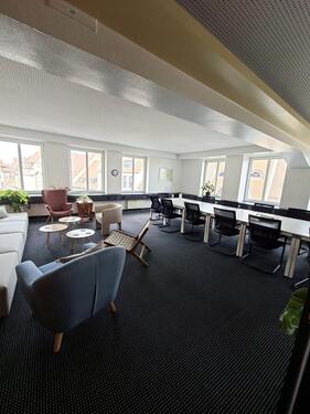 Foto - Helles Büroetage mit grossen Fenstern in Nürnberg-Färberstr.