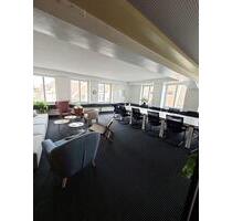 Helles Büroetage mit grossen Fenstern in Nürnberg-Färberstr.