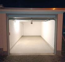 Garage mit elektrischem Tor und Strom zu vermieten - Blomberg