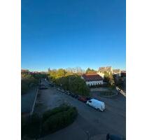 Top geschnittene 4-Zimmer-Wohnung mit Balkon in Erfurt