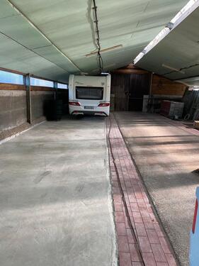 Foto - Wohnmobil, Wohnwagen oder Sportboot Unterstellplatz