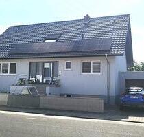 Einfamilienhaus mit Pool, Solar, Kaminofen uvm. - Erpolzheim