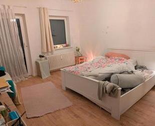 WG Zimmer ab sofort - 606,00 EUR Kaltmiete, ca.  85,00 m² in Berlin (PLZ: 10559) Mitte