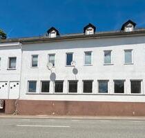 Von Privat für Kapitalanleger u. Selbstnutzer! MFH mit 5 WEH - Holzhausen an der Haide